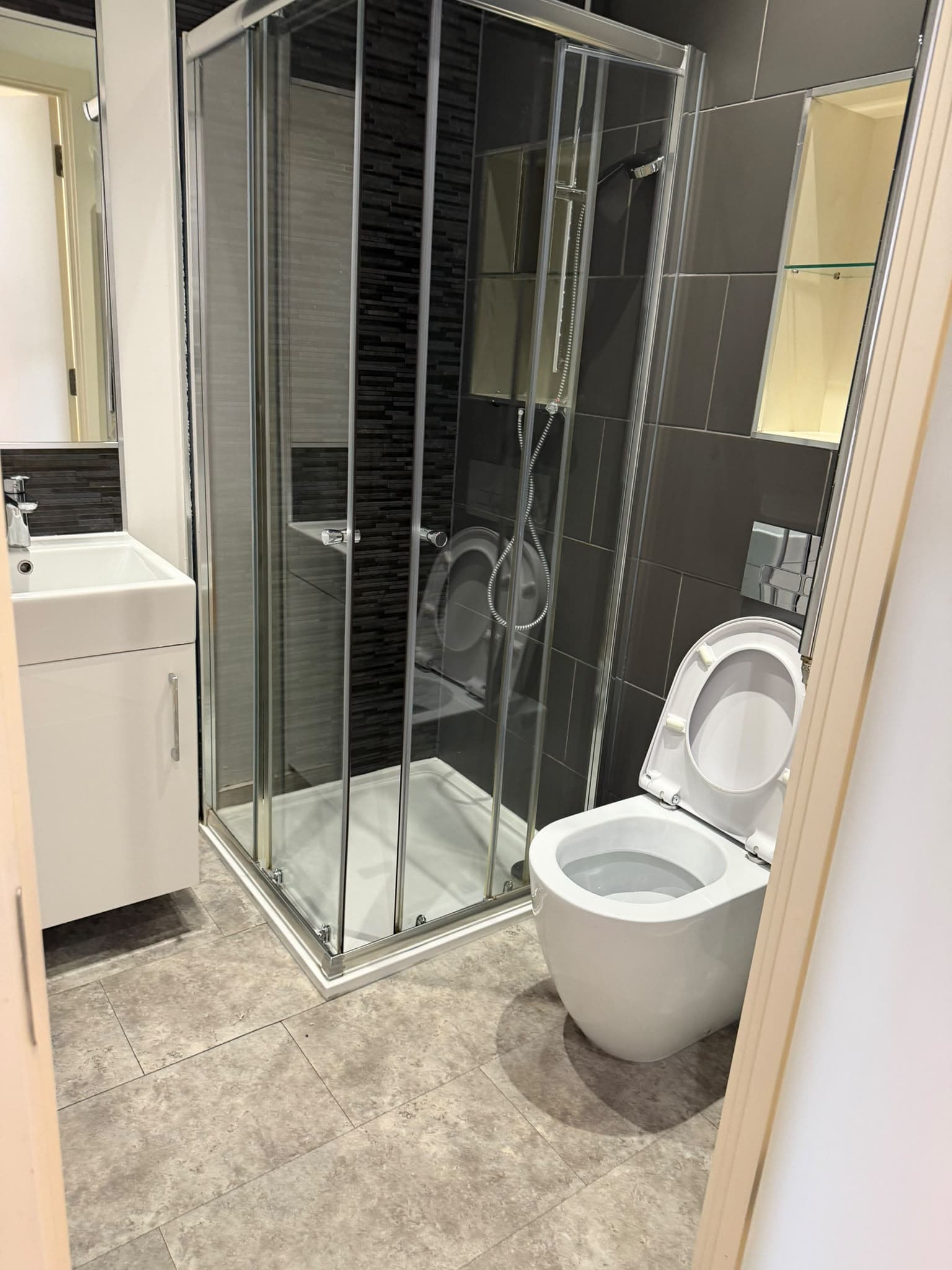 Office cleaning team at work in Leeds and Bradford — project photo